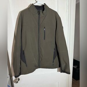 TUMI Softshell Jacket Men's XL Green/ Black Full Zip Fleece Lined Outerwear
Logo